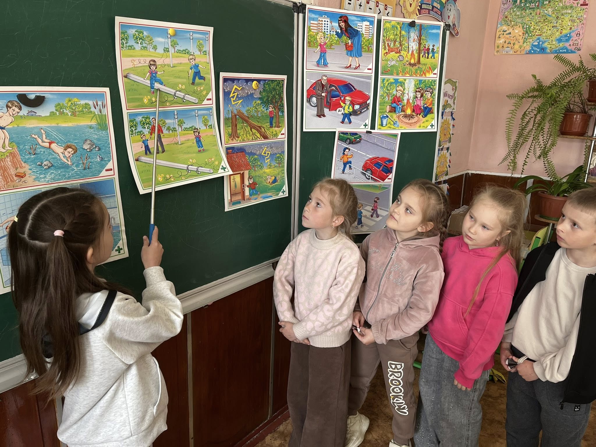 Години спілкування з пожежної безпеки та правил дорожнього руху для учнів 1-х класів